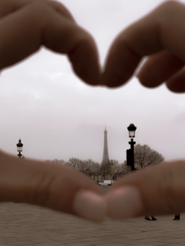 Namiko Sakamoto
Eiffel tower
TRCZ
digidaq 